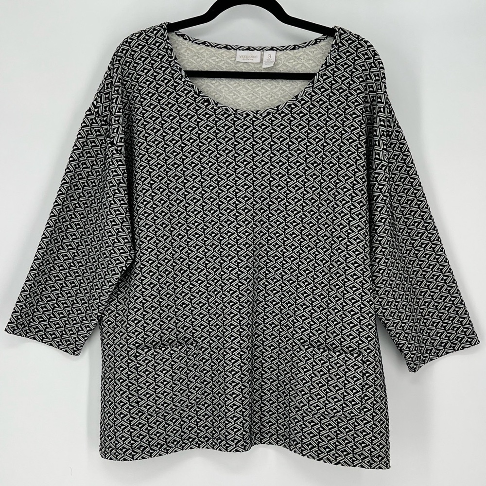 Weekends by‎ Chico's black & white geometric knit pullover